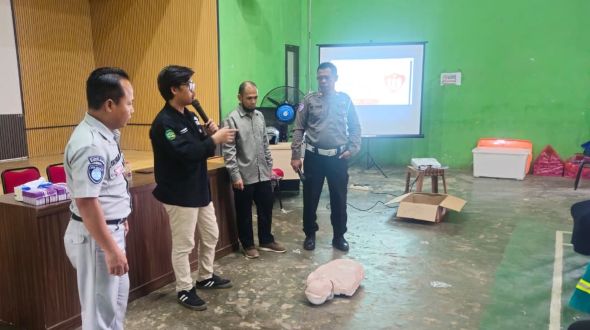 Jasa Raharja Gelar Pelatihan Pertolongan Pertama Gawat Darurat (PPGD) di Kantor Desa Batuah