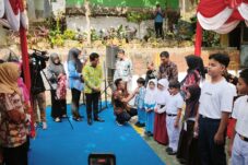 Pemkot Balikpapan Bagikan 150 Ribu Stel Seragam Sekolah Gratis, Dukung Wajib Belajar 13 Tahun