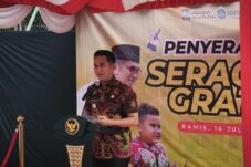 Rahmad Mas’ud Targetkan Siswa Baru di Balikpapan Terima Lima Stel Seragam Gratis