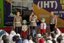 Tanamkan Budaya Tertib Berlalu Lintas Sejak Dini, Ditlantas Polda Kaltim Gelar Polisi Sahabat Anak di Dua Sekolah Dasar di Balikpapan