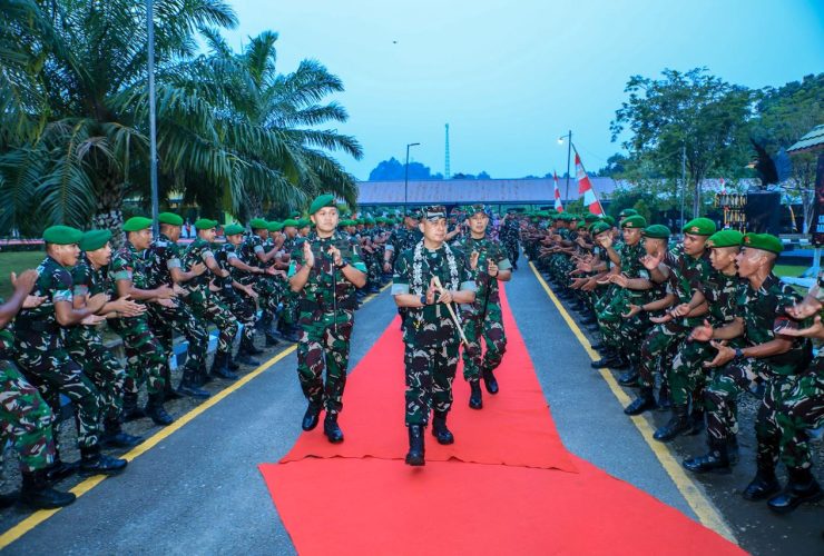 Pangdam VI/Mulawarman Tinjau Pendidikan Anak Perbatasan hingga Kesiapan Satuan di Malinau