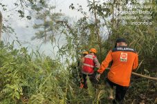 Satgas Karhutla Brimob Kaltim Padamkan Kebakaran 5 Hektare Lahan di Berau
