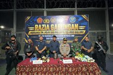 Razia Gabungan Lapas Balikpapan Libatkan TNI-Polri, Sejumlah Barang Berbahaya Diamankan