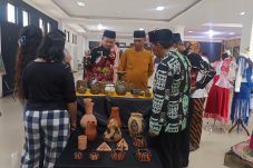 Perupa Kukar Dorong Pameran Seni Rupa Jadi Agenda Rutin Erau