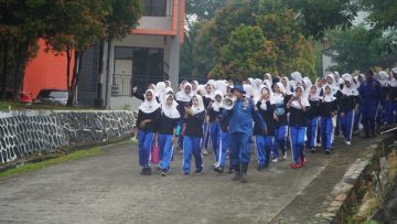 Dit Polairud Polda Kaltim Edukasi Siswa SMA Negeri 3 Balikpapan Tentang Pelestarian Ekosistem Mangrove