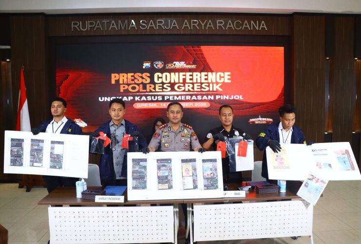 Quick Wins Kapolri, Polres Gresik Gerak Cepat Tangkap DC Pinjol Ancam Warga, Uang Korban Langsung Dikembalikan