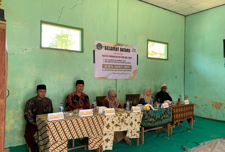 Visitasi Akreditasi MTs Darul Iman Bunten Timur Berjalan Lancar, Asesor Apresiasi Semangat Pendidikan di Pelosok Madura