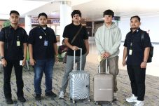 Langgar Ketentuan Keimigrasian, Dua WNA Afghanistan Dideportasi dari Balikpapan